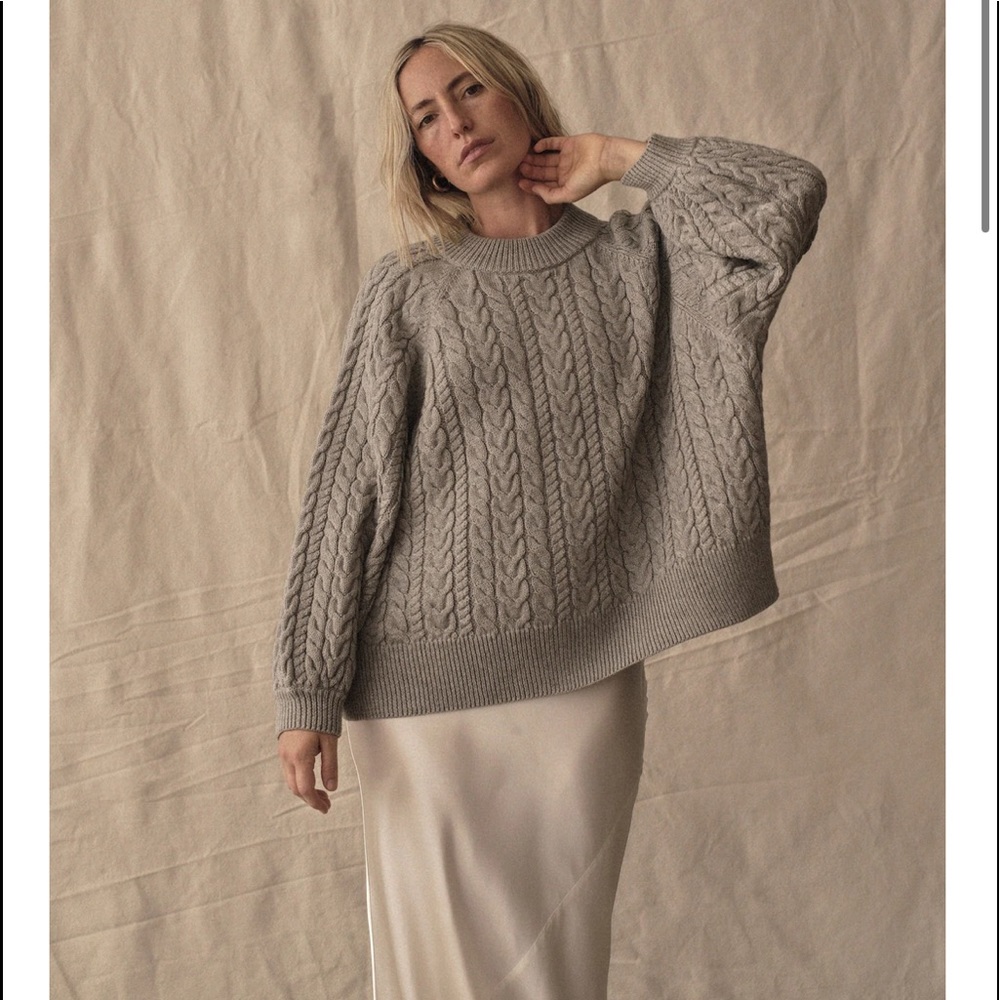 SISTER KATE- the marianne cable knit in LIGHT GREY color. NWOT
